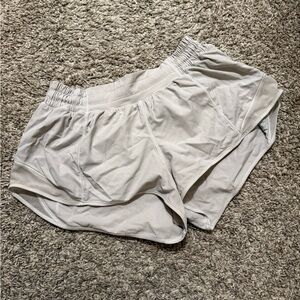 Women’s Lululemon Hotty Hot Low-Rise Lined Short